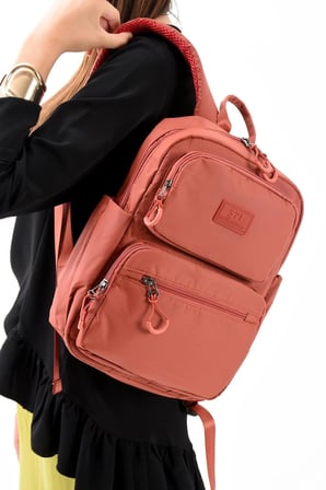 Unisex Suya Dayanıklı Ultra Hafif Çok Bölmeli Orta Boy Sırt Çantası(Su Geçirmez, Notebook, Laptop)