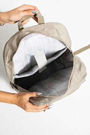 Ultra Hafif Çok Cepli Su Geçirmez Sırt Çantası Unisex Kullanışlı Model