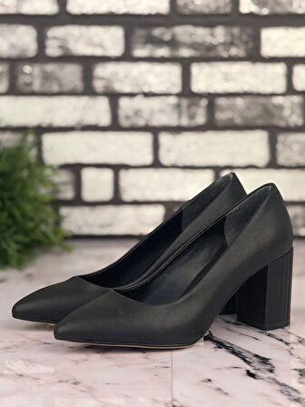 Ghattix B12 Stiletto Topuklu Zarif Şık Kadın Ayakkabı