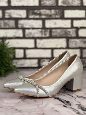 Ghattix B17 Stiletto Topuklu Zarif Şık Kadın Ayakkabı