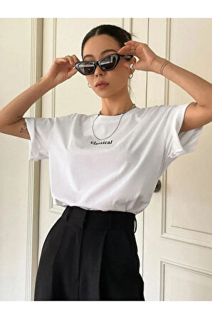 Kadın Beyaz Classical Ön Baskılı Oversize T-shirt
