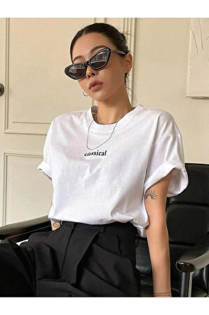Kadın Beyaz Classical Ön Baskılı Oversize T-shirt