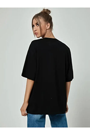 Kadın Siyah Sanatsal Yıldız Ön Baskılı Oversize T-shirt