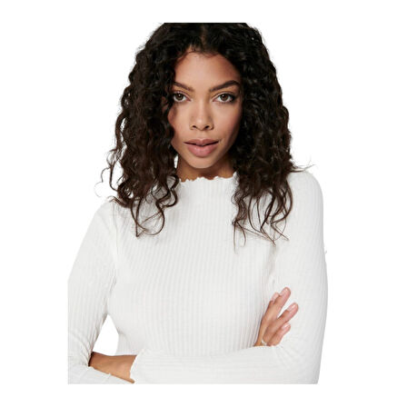 Kadın Yüksek Yaka Bluz 15180040