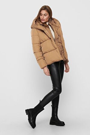 Jack & Jones Karamel Kadın Kapüşonlu Kısa  Mont 15231475