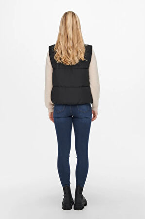 JDY Kadın Jdynewerıca Dik Yaka Çift Cepli Şişme Yelek 15234210 Siyah