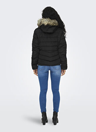 Only Siyah Kadın Mont ONLELLAN QUILTED HOOD JACKET CC OTW