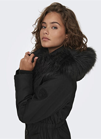 Only Siyah Kadın Kaban ONLIRIS FUR WINTER PARKA CC 2023 OT