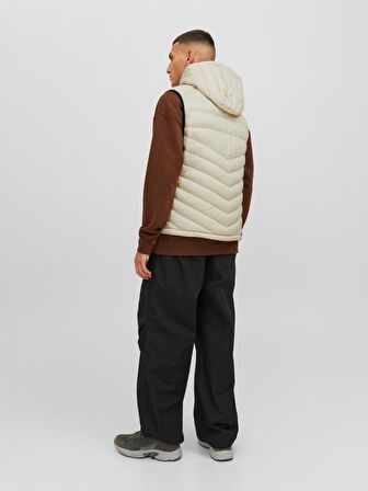 JACK&JONES JJEHERO BODYWARMER HOOD TAŞ