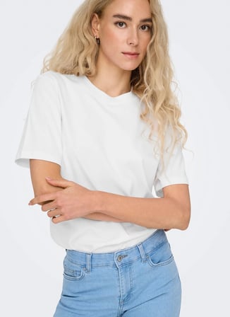 Only O Yaka Düz Beyaz Kadın T-Shirt ONLMONJA LIFE S/S TEE JRS NOOS