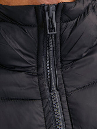 Jack & Jones Erkek Kapüşonlu Şişme Mont - 12258441
