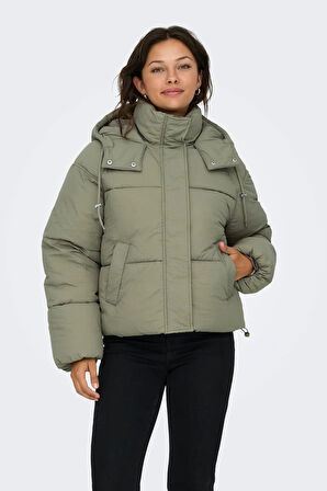 Only Kadın Kapüşonlu Çift Cepli Şişme Mont 15322013 Yeşil