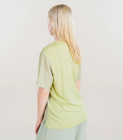 Only ONLNEWFLORA S/S ART O-NECK TOP BOX JRS Yeşil Kadın T-Shirt 15343900