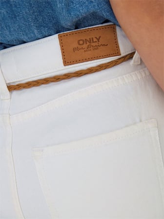 ONLKELLY HW SHORTS DNM AZG NOOS Kadın Beyaz Şort - 15221469