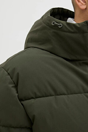 Jack & Jones Erkek Jjglobal Kapüşonlu Şişme Mont 12283517 Koyu Yeşil