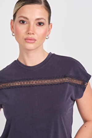 Only Kadın Onlfree Dantel Detaylı Kısa Kollu T-Shirt 15350108 Lacivert