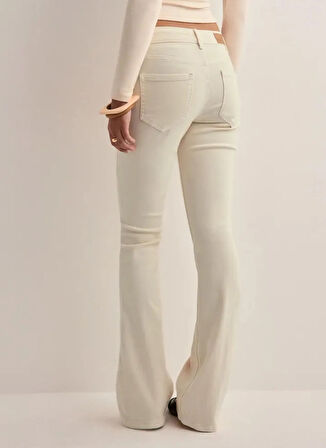 Vero Moda Orta Bel Geniş Paça Flare Krem Kadın Denim Pantolon VMFLASH MR FLARED CORDUROY PANTS NO