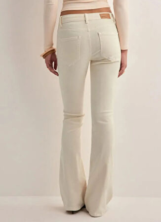 Vero Moda Orta Bel Geniş Paça Flare Krem Kadın Denim Pantolon VMFLASH MR FLARED CORDUROY PANTS NO