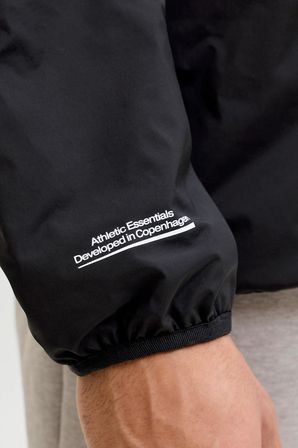 Jack & Jones JCOCLUB Windbreaker Erkek Kapüşonlu Rüzgarlık Mont Hafif Yağmurluk 