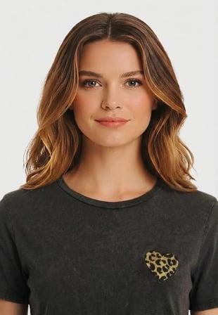 Only ONLLUCY S/S EMB. TOP BOX CC CS JRS Siyah Kadın T-Shirt 15366076