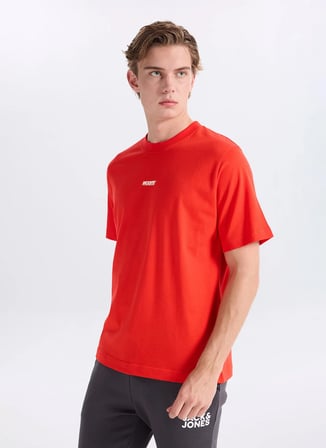 Jack & Jones Kırmızı Erkek Comfort Fit Logo Baskılı T-Shirt 12298984 JCOCLUB PRINT TEE CREW