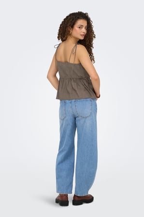 Only Onlnele Regular Fit V Yaka Bağlama Detaylı İnce Askılı Bluz Bayan BLUZ 15370325 VİZON