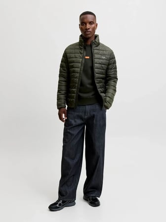 Jack Jones Clup Badge Relaxed Fit Bisiklet Yaka  Erkek Sweat 12300444