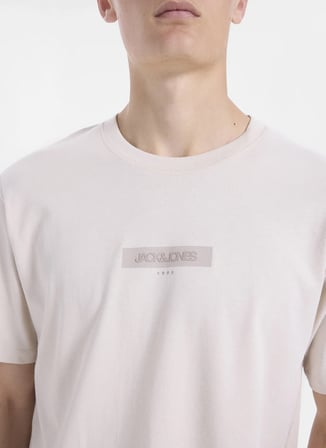 Jack & Jones Bej Erkek Regular Fit Logo Baskılı T-Shirt 12307760 JORTOOK TEE CRW NECK BSS26