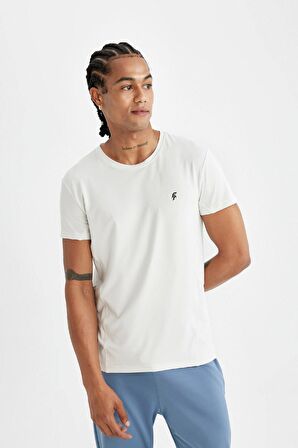 DeFactoFit Beyaz Slim Fit Dar Kesim Bisiklet Yaka Sporcu Kısa Kollu Tişört C9183AX24AUGR493