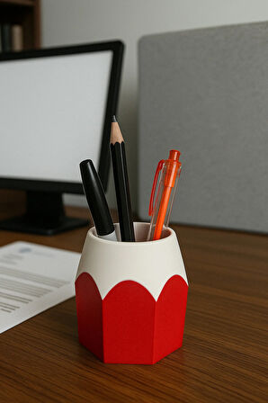 Kalem Ucu Tasarımlı Şık Kalemlik – Eğlenceli ve Düzenli Masalar İçin