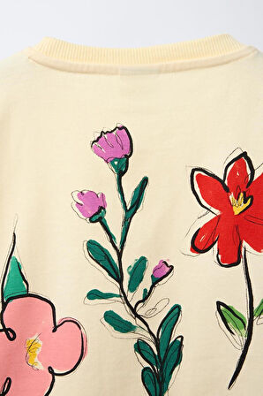 Çiçek Baskılı Kız Çocuk  %100 Pamuk Tişört