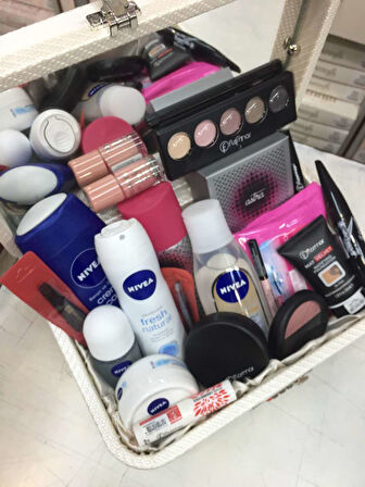 Flormar Nivea 21 Parça Şifreli Kutu Makyaj Set