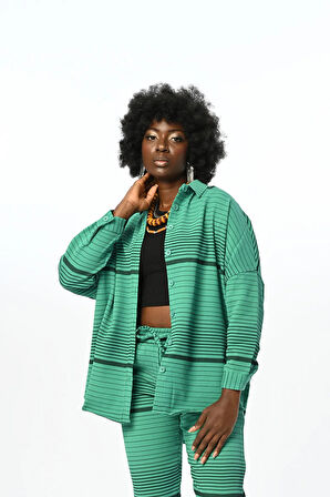 Yatay Çizgi Desenli Oversize Kesim Gömlek