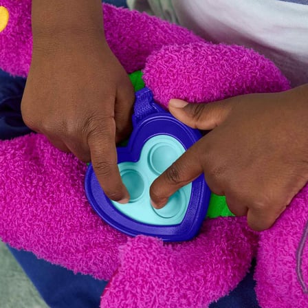 Fisher Price Barney Duyusal Peluş 32 cm HYG89
