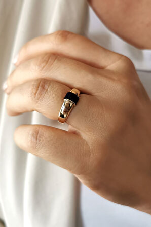 Bombeli Siyah Mineli Altın Yüzük