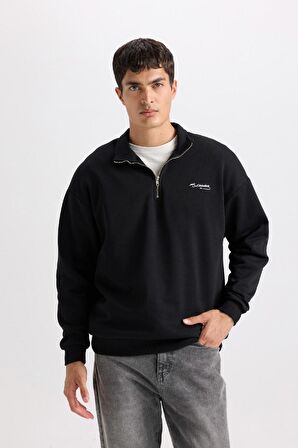 Boxy Fit Dik Yaka Yarım Fermuarlı Baskılı Sweatshirt