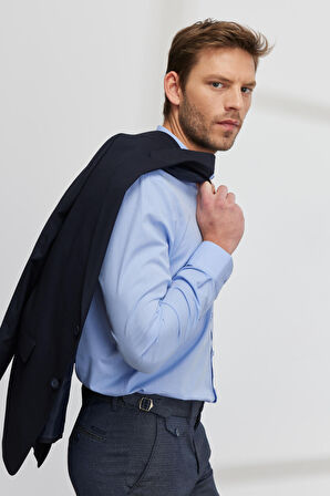 Erkek Mavi Slim Fit Dar Kesim Düğmeli Yaka Desenli Gömlek