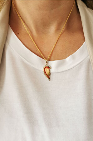 Altın Yarım Kalp Kırmızı Mineli Kolye