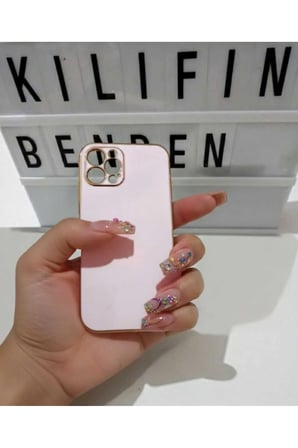 İphone 13 Pro Max Parlak Kılıf Modeli