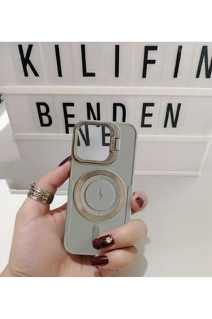 İphone 15 Pro Magsafe Özellikli Kılıf Modeli