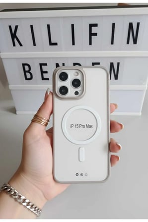 İphone 15 Pro Max Magsafe Kılıf Modeli