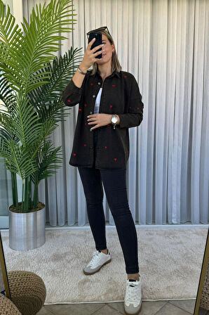Oversize Kırmızı Kalpli Siyah Kot Gabardin Gömlek Ceket