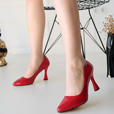 BİÇOMİ Ulba Kırmızı Rugan Stiletto Ayakkabı