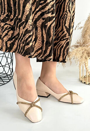 BİÇOMİ Pety Bej Cilt Topuklu Ayakkabı