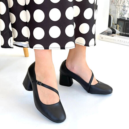 BİÇOMİ Kier Siyah Cilt Topuklu Ayakkabı