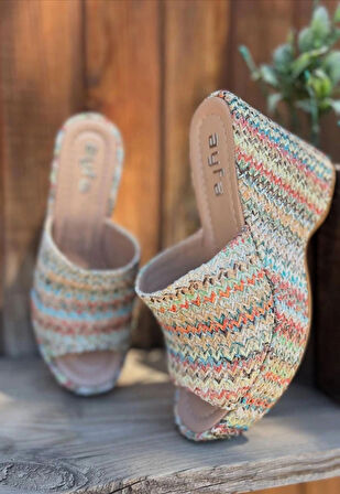 BİÇOMİ Tlay Kilim Desenli Dolgu Topuk Terlik