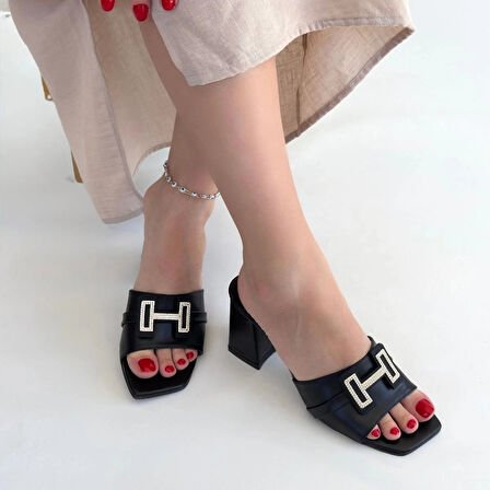 BİÇOMİ Erew Siyah Cilt Topuklu Terlik