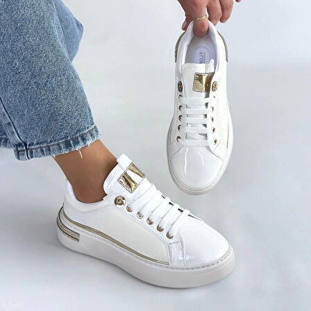 BİÇOMİ Hley Beyaz Rugan Paraşüt Detaylı Bağcıklı Spor Ayakkabı