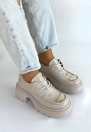 BİÇOMİ Kiya Bej Rugan Dolgu Topuk Oxford Ayakkabı