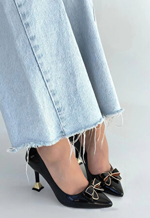 BİÇOMİ Coby Siyah Rugan Topuklu Ayakkabı